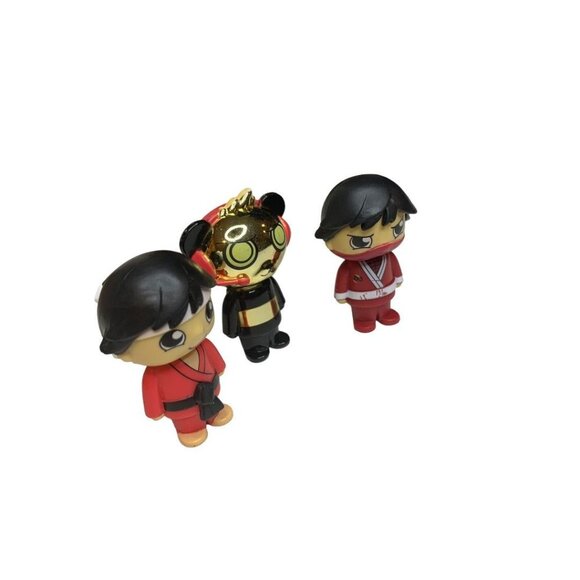 Ryans World Set of 3 Figurines Ninja Karate Robo Panda 2" - Picture 6 of 8